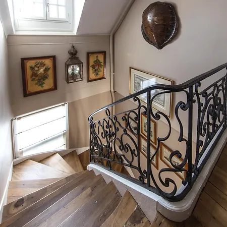Room In Guest Room - This 10Th Century Home Sits In An Extraordinary Setting In The Center Of Orleans-3